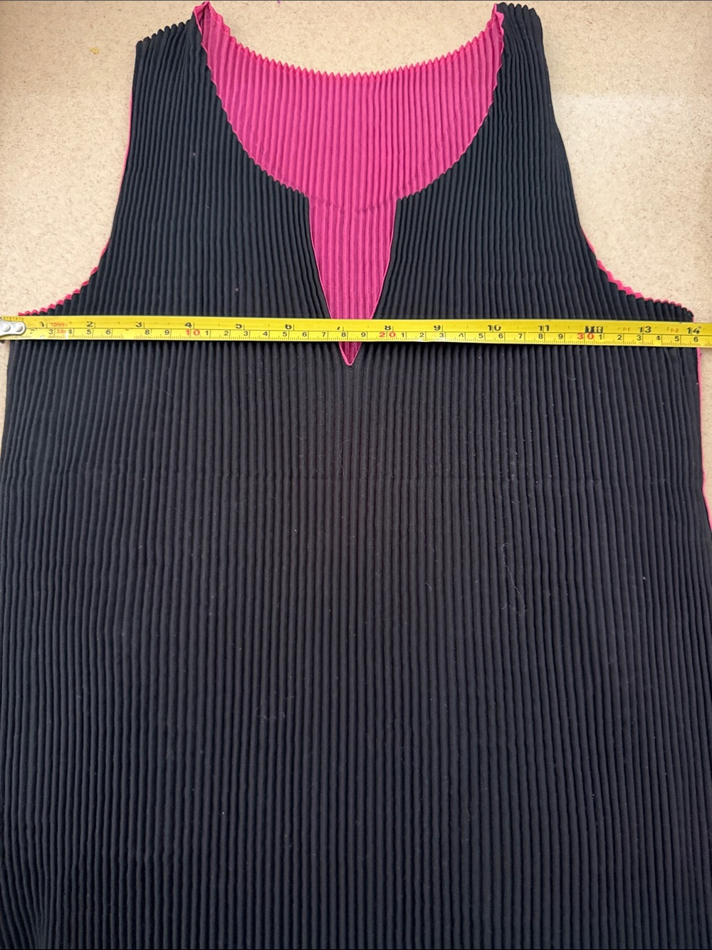 Issey Miyake Black Pleated Sleeveless Top Pink Lined Stretch M Made in Japan - Picture 14 of 15